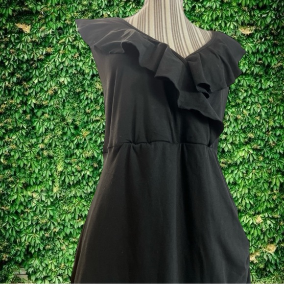 🆕 RUFFLE TRIM RUCHED DRESS - Picture 3 of 5